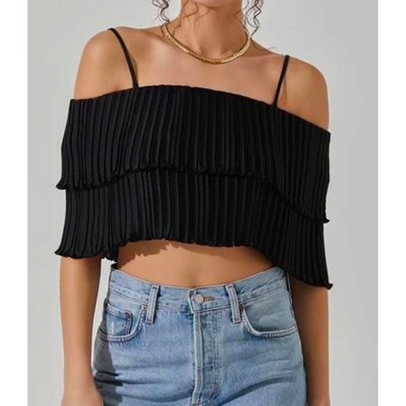 Astr Tops - ASTR The Label Convertible Tiered Crop Top Blouse-Size M-PLEASE READ DESCRIPTION